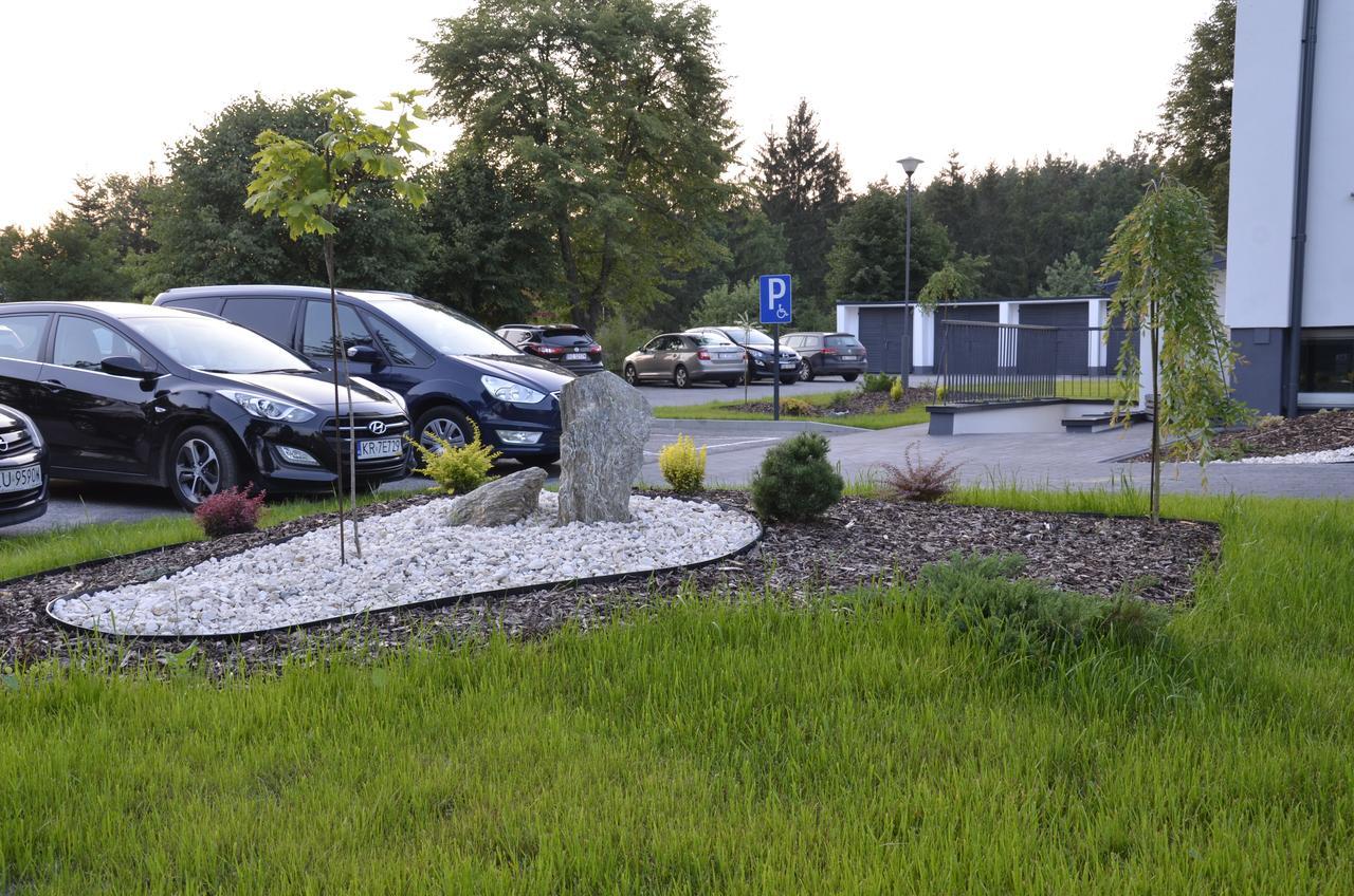 Hotel Roztocze Zwierzyniec Exterior photo